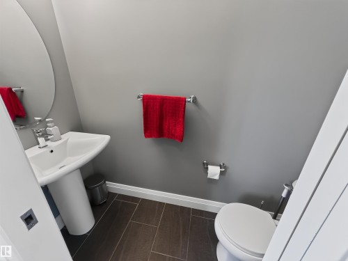 124 Gilmore Way, Spruce Grove, AB - Indoor Photo Showing Bathroom