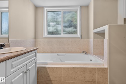941 Picard Drive Nw, Edmonton, AB 