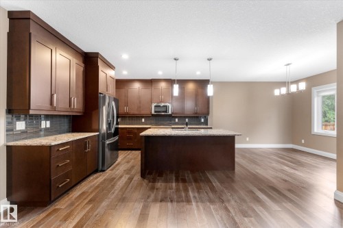 30 Hickory Trail, Spruce Grove, AB 