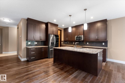 30 Hickory Trail, Spruce Grove, AB 