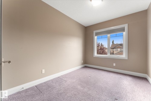 30 Hickory Trail, Spruce Grove, AB 
