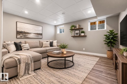 30 Hickory Trail, Spruce Grove, AB 