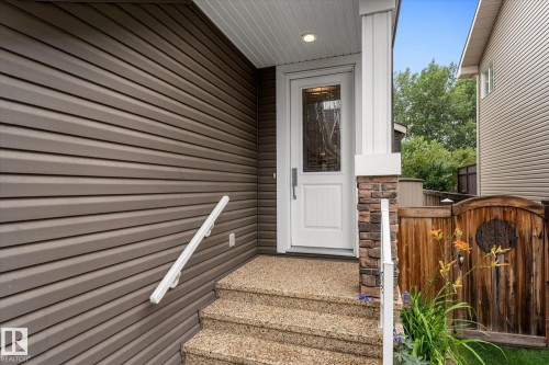 30 Hickory Trail, Spruce Grove, AB 