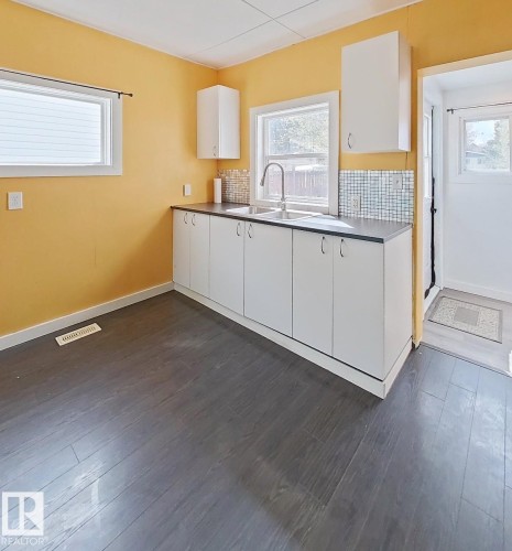 12436 86 Street Nw, Edmonton, AB 