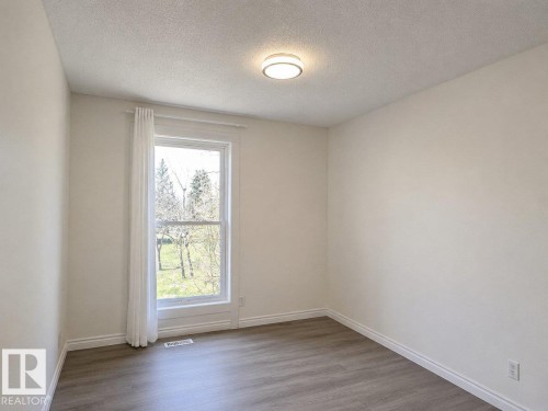 14458 56 Street Nw, Edmonton, AB 
