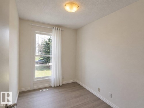 14458 56 Street Nw, Edmonton, AB 