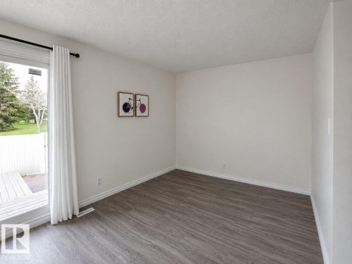 14458 56 Street Nw, Edmonton, AB 
