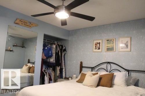 Ceiling fan with integrated lighting - 64 Apache Crescent, Leduc, AB 