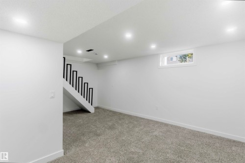 Welcome to 160 Habitat CR NW - 160 Habitat Crescent Nw, Edmonton, AB 