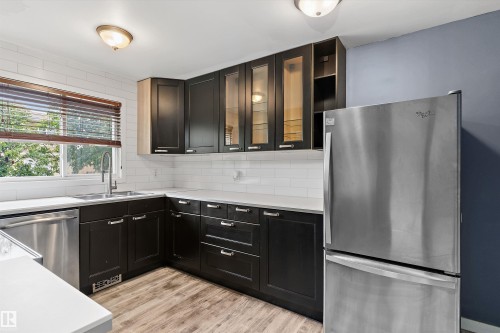 10930 Beaumaris Road Nw, Edmonton, AB - Indoor Photo Showing Kitchen With Double Sink