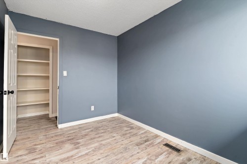 10930 Beaumaris Road Nw, Edmonton, AB - Indoor Photo Showing Other Room