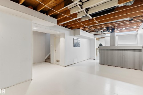 10930 Beaumaris Road Nw, Edmonton, AB - Indoor Photo Showing Basement