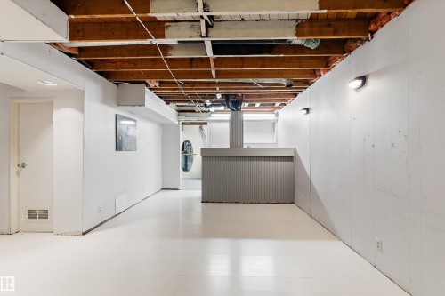 10930 Beaumaris Road Nw, Edmonton, AB - Indoor Photo Showing Basement