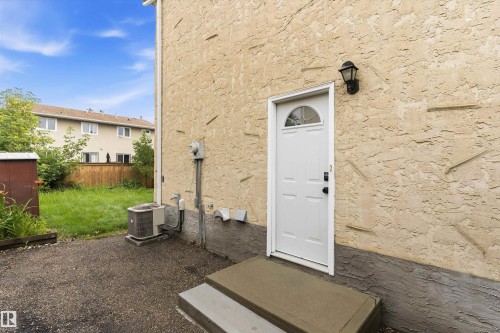 10930 Beaumaris Road Nw, Edmonton, AB - Outdoor With Exterior
