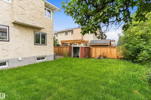 10930 Beaumaris Road Nw, Edmonton, AB - Outdoor