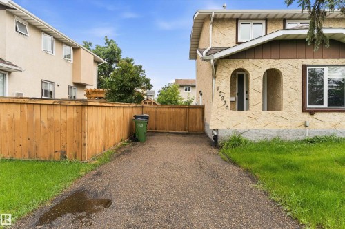 10930 Beaumaris Road Nw, Edmonton, AB - Outdoor