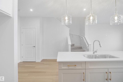 20932 16 Avenue Nw, Edmonton, AB 