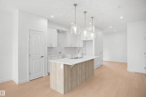 20916 16 Avenue Nw, Edmonton, AB 