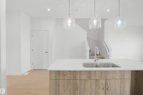 20916 16 Avenue Nw, Edmonton, AB 
