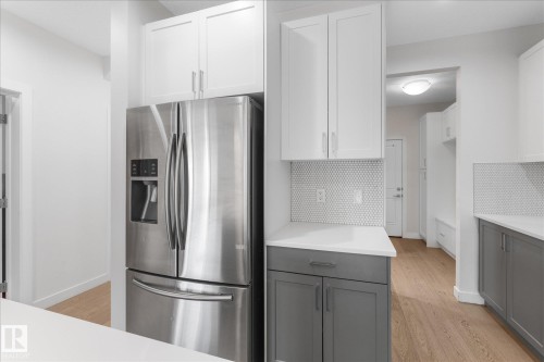 38 Ellice Bend, Fort Saskatchewan, AB - Indoor Photo Showing Kitchen