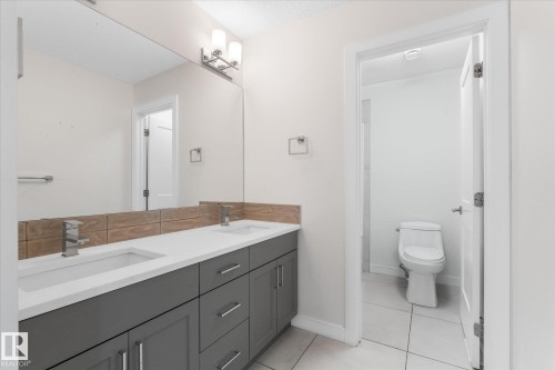 38 Ellice Bend, Fort Saskatchewan, AB - Indoor Photo Showing Bathroom
