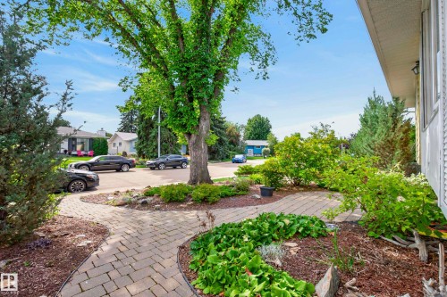 10968 35A Avenue Nw, Edmonton, AB 