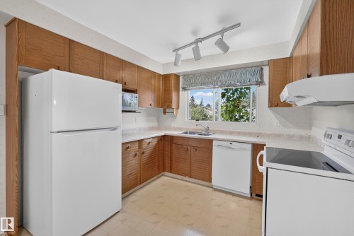 10968 35A Avenue Nw, Edmonton, AB 