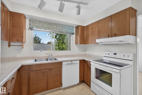 10968 35A Avenue Nw, Edmonton, AB 