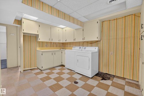10968 35A Avenue Nw, Edmonton, AB 