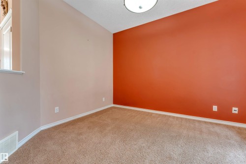 6947 19A Avenue Sw, Edmonton, AB - Indoor Photo Showing Other Room