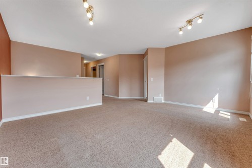 6947 19A Avenue Sw, Edmonton, AB - Indoor Photo Showing Other Room