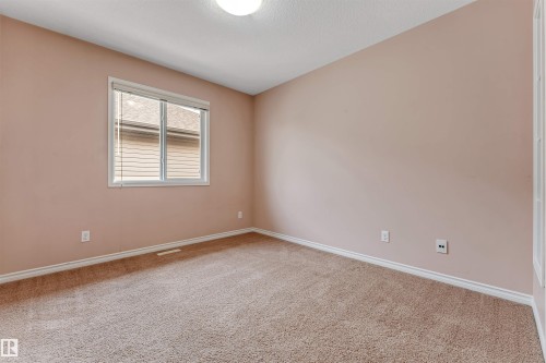 6947 19A Avenue Sw, Edmonton, AB - Indoor Photo Showing Other Room