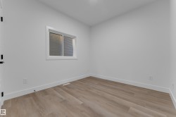 Neutral wall tones - 
