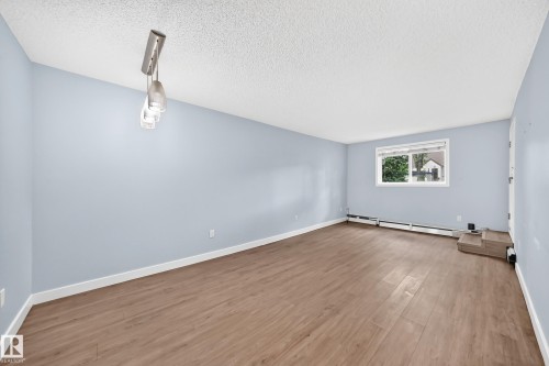 #101 11511 130 St Nw, Edmonton, AB 
