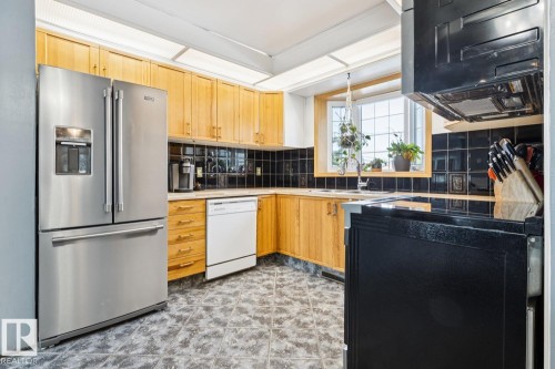 10830 159 Street Nw, Edmonton, AB 