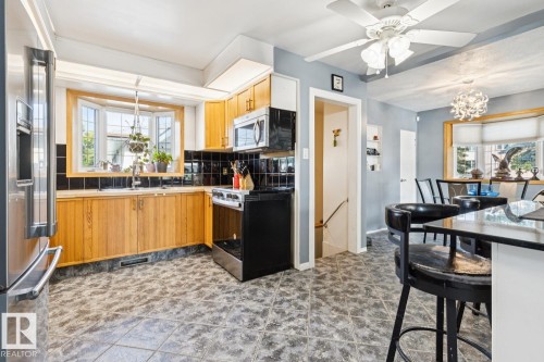 10830 159 Street Nw, Edmonton, AB 