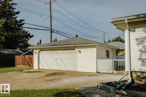 10830 159 Street Nw, Edmonton, AB 