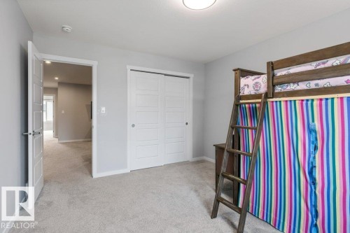 Light gray carpeting paired with light gray wall paint - 7113 177A Avenue Nw, Edmonton, AB - Indoor