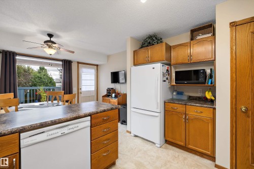 33 Dorian Way, Sherwood Park, AB 