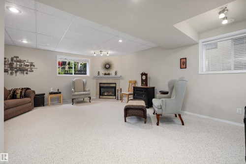 33 Dorian Way, Sherwood Park, AB 