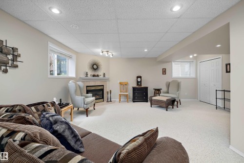 33 Dorian Way, Sherwood Park, AB 