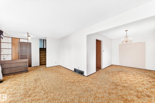 17951 80 Avenue Nw, Edmonton, AB - Indoor Photo Showing Other Room