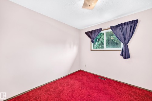 17951 80 Avenue Nw, Edmonton, AB - Indoor Photo Showing Other Room