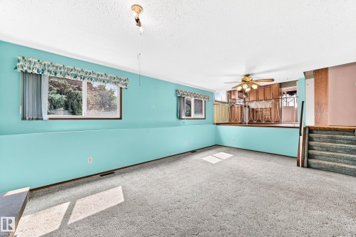17951 80 Avenue Nw, Edmonton, AB - Indoor Photo Showing Other Room