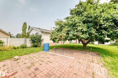 17951 80 Avenue Nw, Edmonton, AB - Outdoor