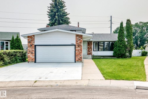 17951 80 Avenue Nw, Edmonton, AB - Outdoor