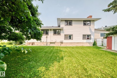 17951 80 Avenue Nw, Edmonton, AB - Outdoor