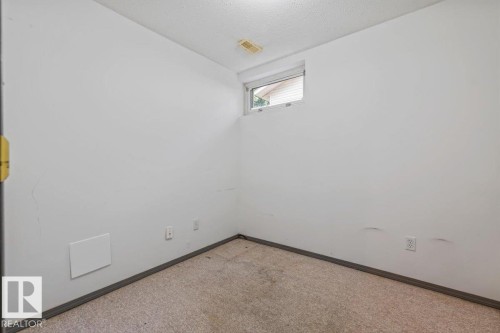 Image quality insufficient for description - 13320 123 Street Nw, Edmonton, AB - Indoor Photo Showing Other Room