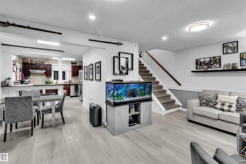 3889 85 Street Nw, Edmonton, AB 