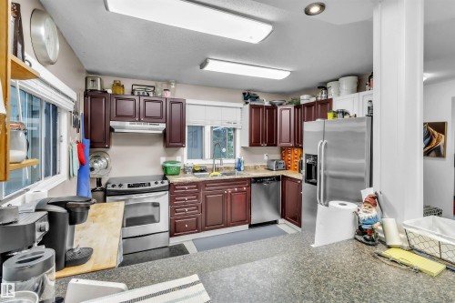 3889 85 Street Nw, Edmonton, AB 